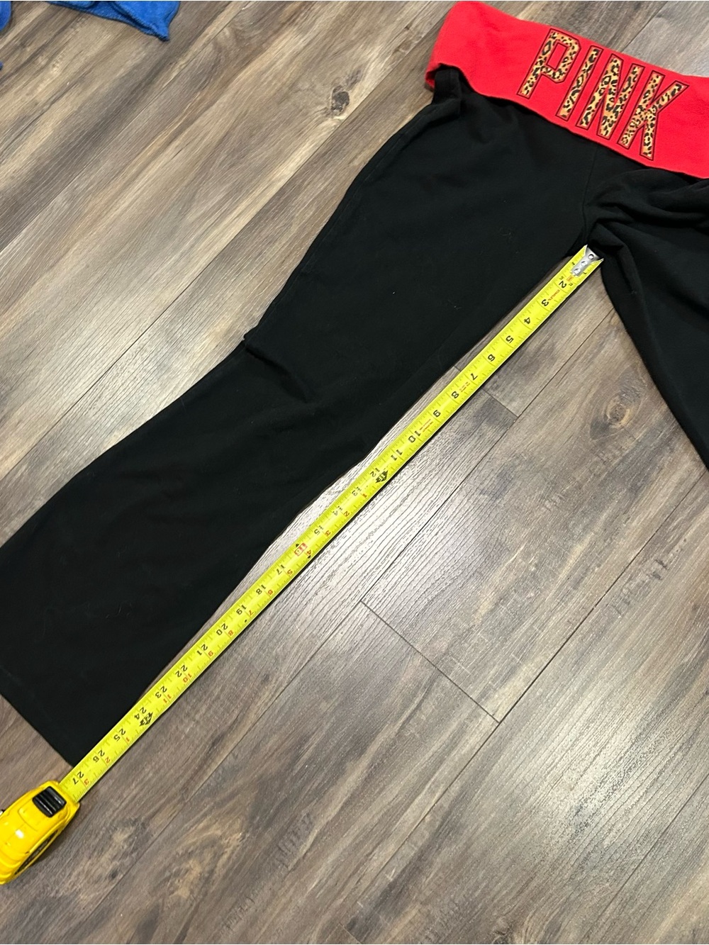 Victoria's Secret PINK Flare Fold Ove Black Leggings with Red Leopard-Print Band - Picture 5 of 5